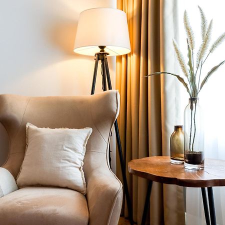 Nur 7 Gehminuten Zum Strand, Sehr Hochwertige Ferienwohnung Mit Terrasse In Ruhiger Lage, Inklusive Parkplatz Und Fahrradunterstellplatz Laesst Keine Wuensche Offen Scharbeutz Ngoại thất bức ảnh
