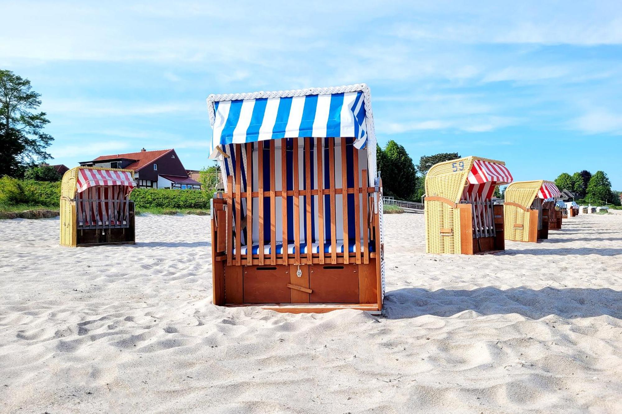 Nur 7 Gehminuten Zum Strand, Sehr Hochwertige Ferienwohnung Mit Terrasse In Ruhiger Lage, Inklusive Parkplatz Und Fahrradunterstellplatz Laesst Keine Wuensche Offen Scharbeutz Ngoại thất bức ảnh
